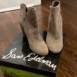 Sam Edelman Women's SHELBY PUTTY SUEDE Ankle Booties